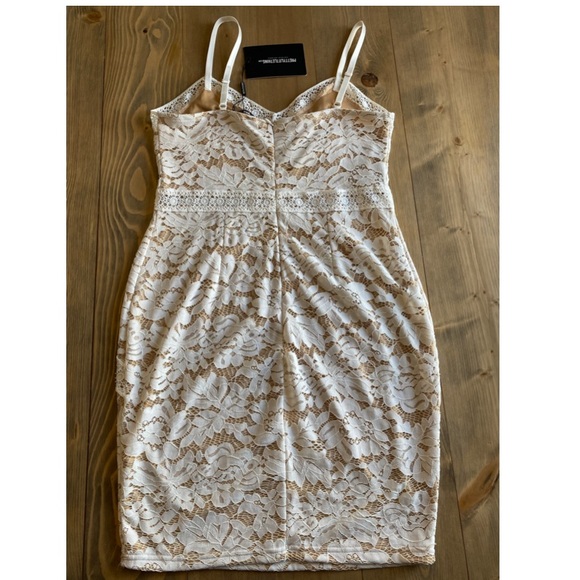 Pretty Little Thing Dress - Picture 3 of 4